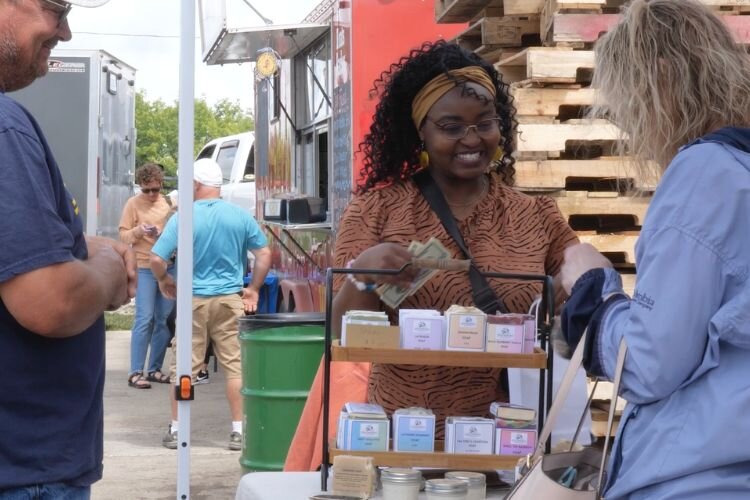 “The small businesses that so graciously join me for these events are top notch and seasoned vendors,” shares Lacey Badelt of Wildflower & Wren Markets.