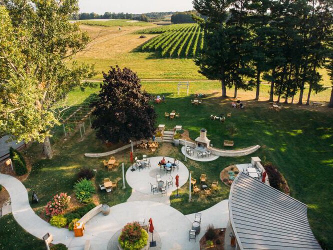 The patio and outdoor tasting bar at Shady Lane Cellars.