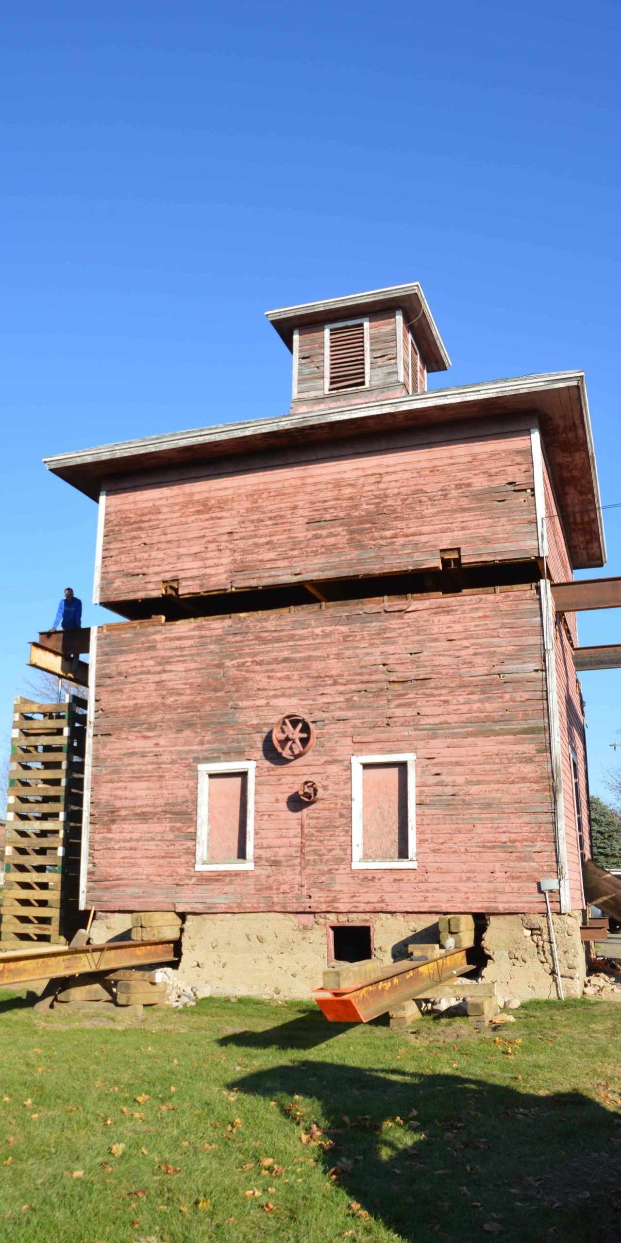 The Avery granary was relocated to the Calhoun County Fairgrounds.