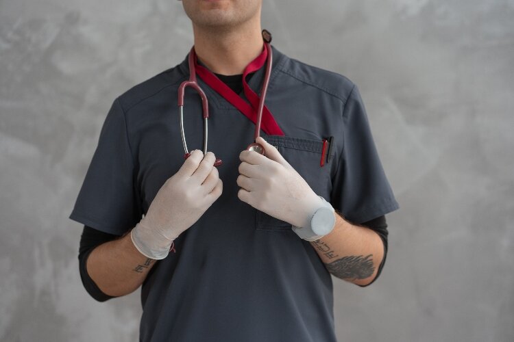 Short-term training programs available at Mid Michigan College include community health worker, dental assistant, nurse aides, and phlebotomists.
