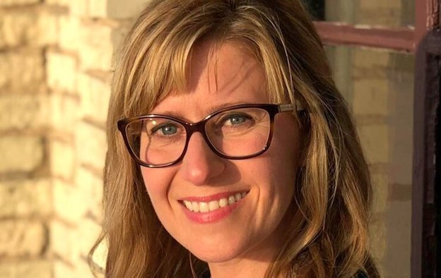 Grand Haven author Melanie Hooyenga