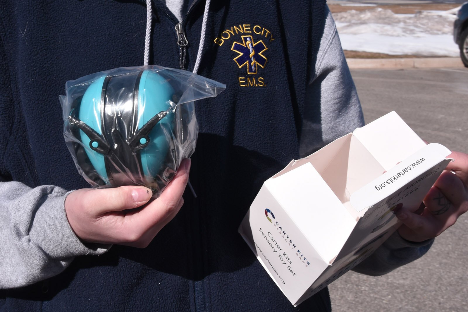 Carter Kit earmuffs soothe patients highly sensitive to loud noise.