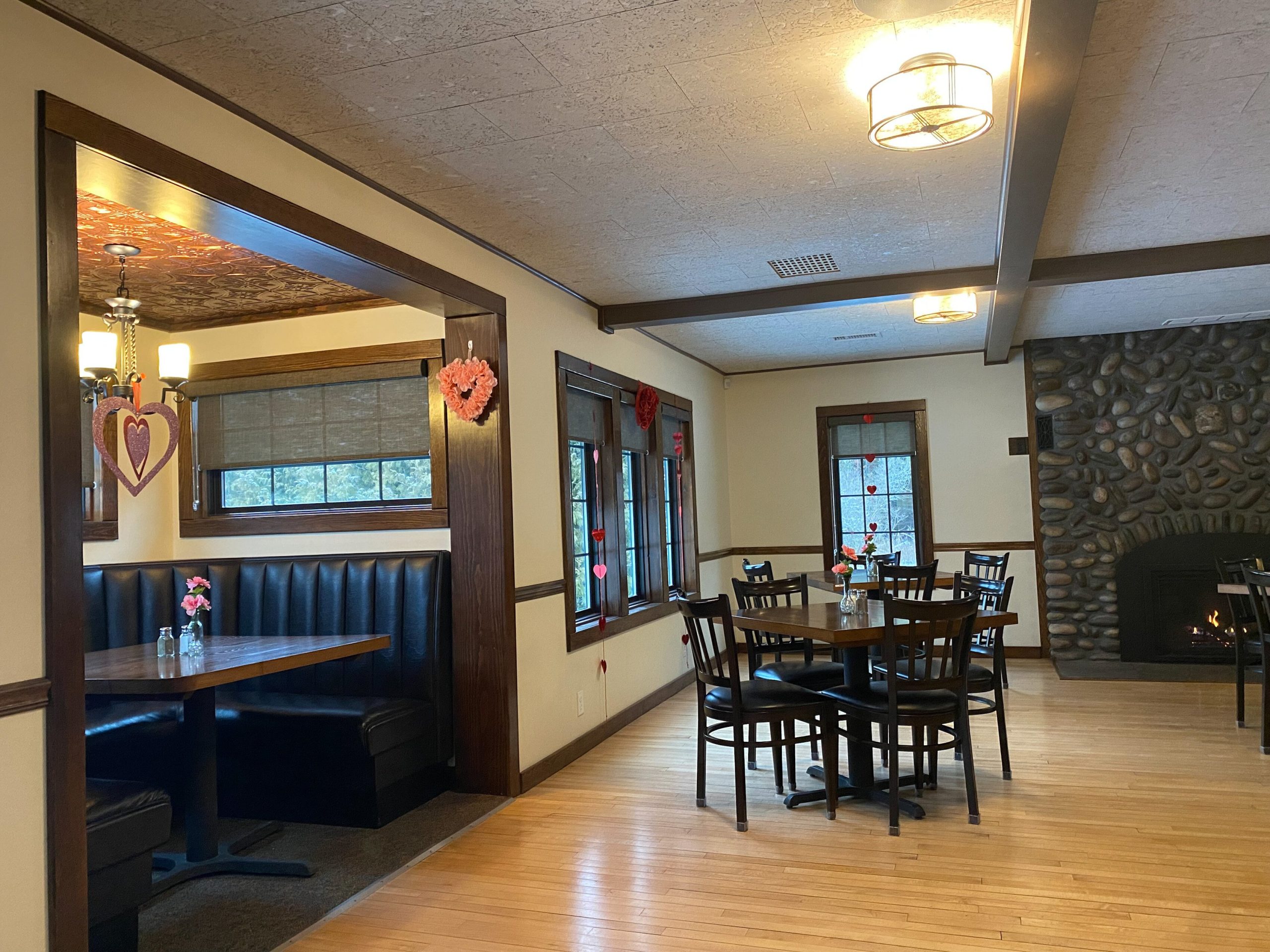 Alcona Brew Haus does not have gluten-free beer but does serve a hard cider, which is gluten free. The cider is sourced from St. Julian Winery.